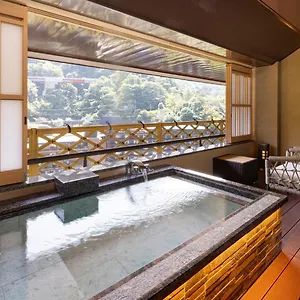 **** Ryokan Okada Japon